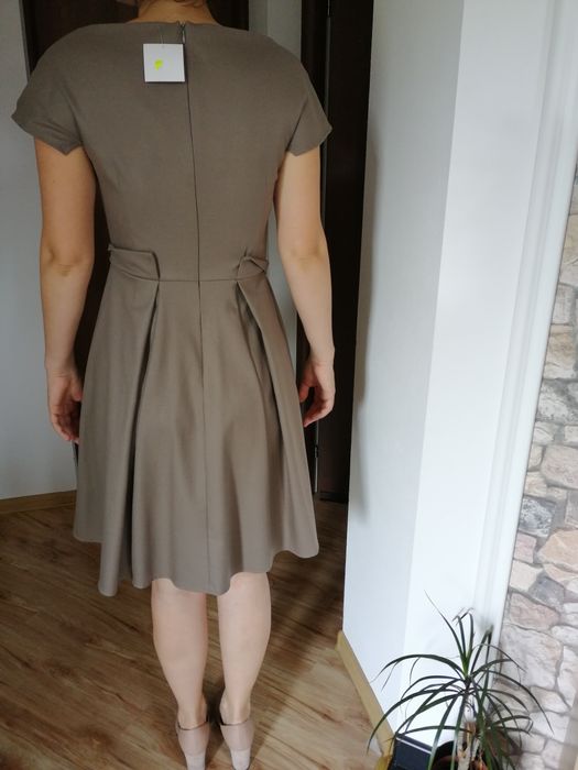 Rochie casual, maro, mărime 36-38, nouă.