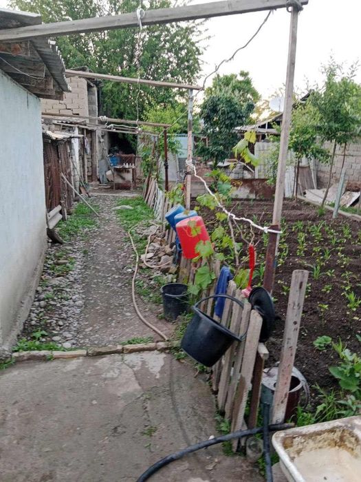 Yer sotiladi.Eski Sergeli.dakumenti bor