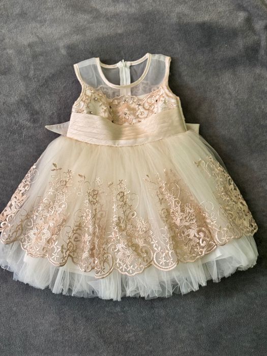 Нарядное детское платье