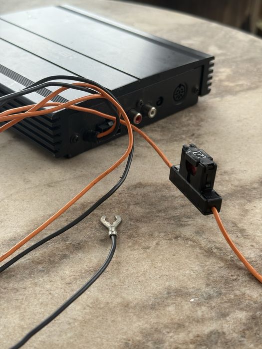 Amplificator auto compact Pioneer