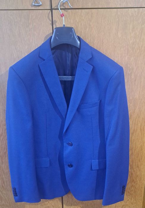 Официален Костюм