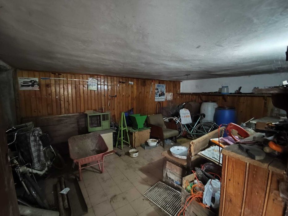 Триетажна вила, местност Драката