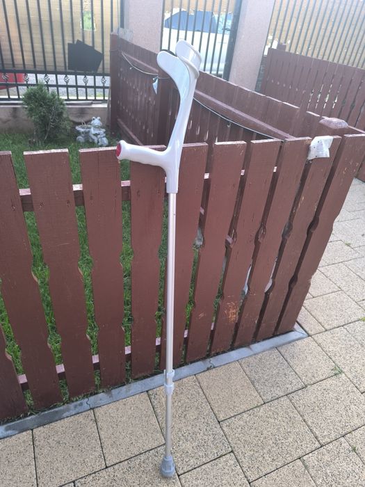 Cârjă de vânzare