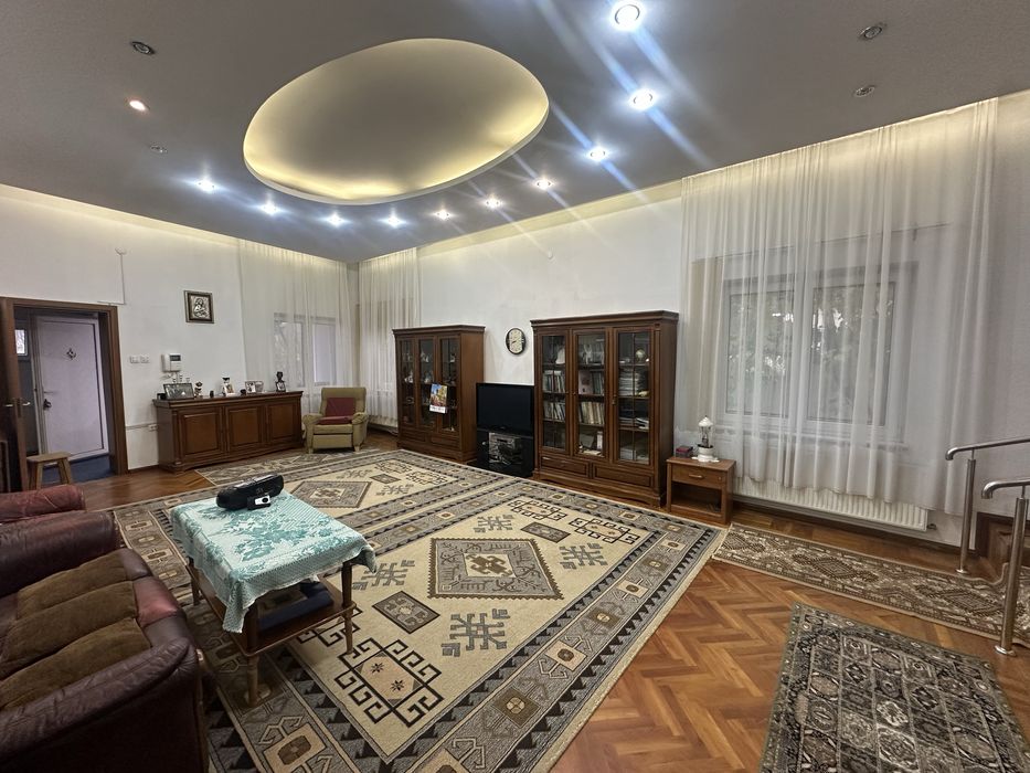 Casa de Vanzare pe Dealul Capela