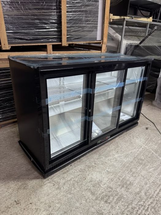 Vitrina frigorifica minibar 3 usi glisante, 330L, LED, racire ventilata