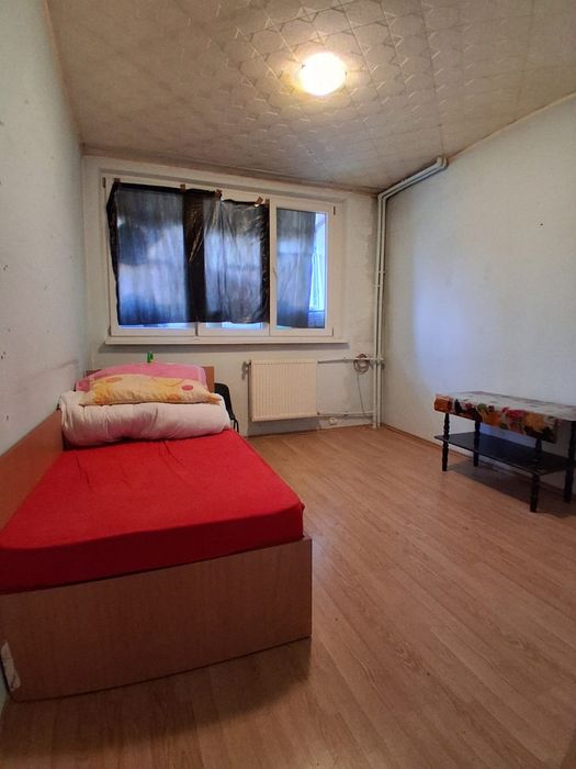 Apartament 4 camere la parter