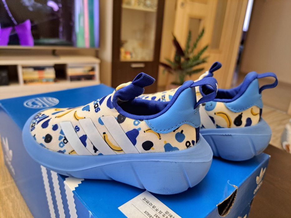 Детски обувки"Adidas"