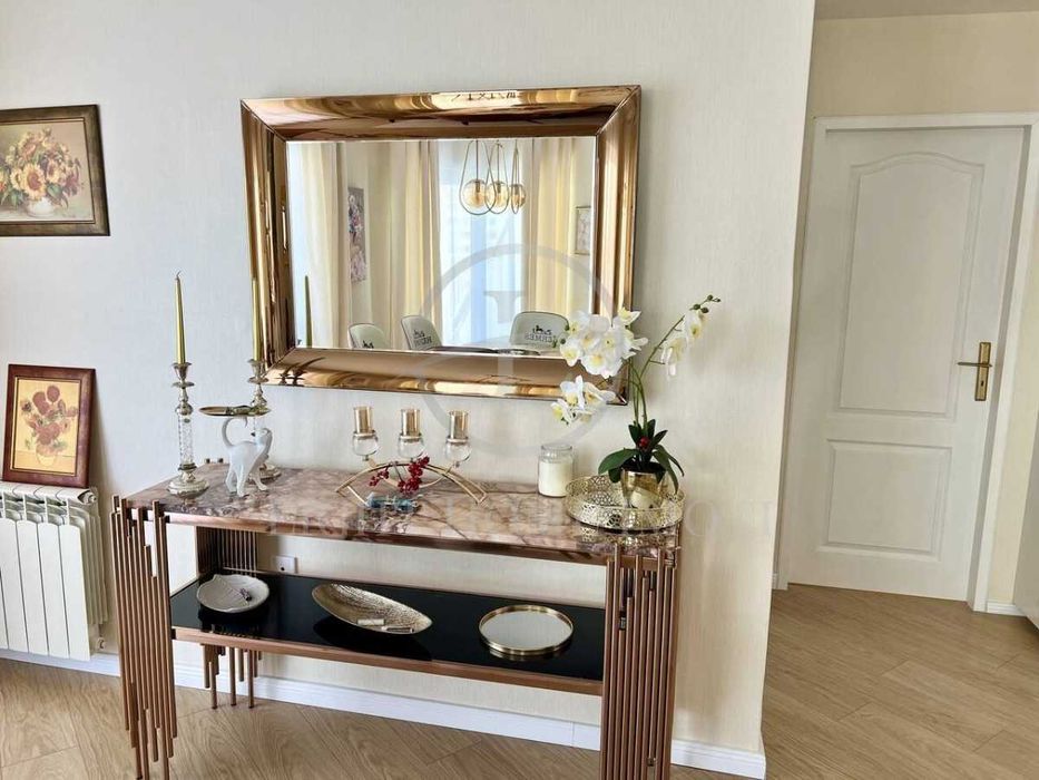 Продава се Тристаен апартамент в Пловдив, Център - 120 кв.м за 2500 €/кв.м - Снимка #5