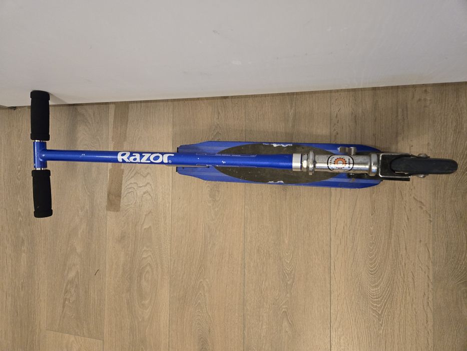 Trotineta Razor pliabila copii 4-6 ani