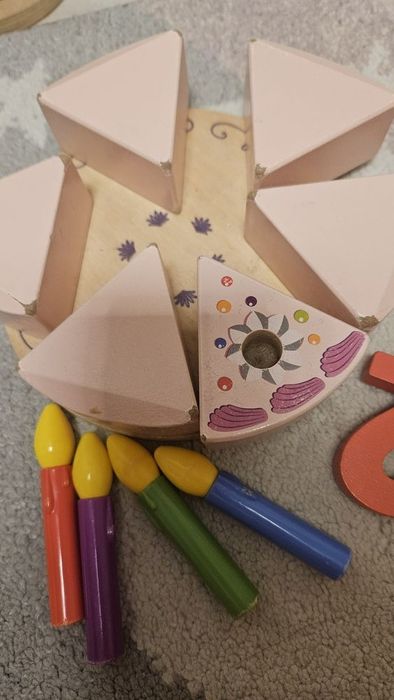 Тостер, торта, кафе машина,плодове и зеленчуци