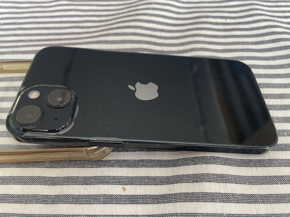 Продам iPhone 13 Midnight Black 128GB