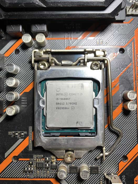 Материнская плата + процессор + кулер