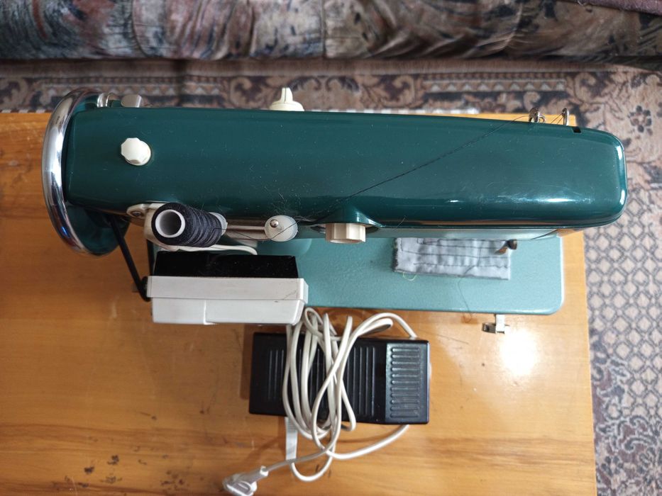 Швейная машинка Чайка - 2. Настольная. Б.У.