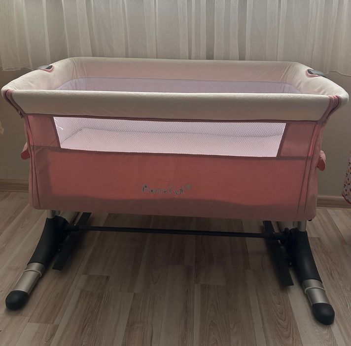 Бебешка кошара next to me