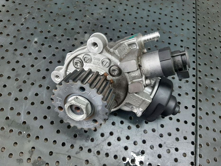 pompa inalta 1.6 tdi  2.0 tdi vw golf 7 audi q5 a5 8f a6 4g a4 b8 b9 seat leon 0445010537 04l130755d