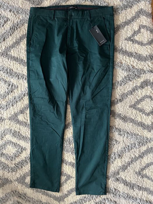 Pantaloni Reserved Noi *