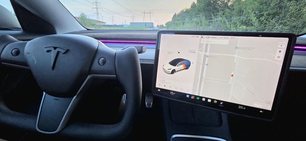 Tesla /Model 3/2021