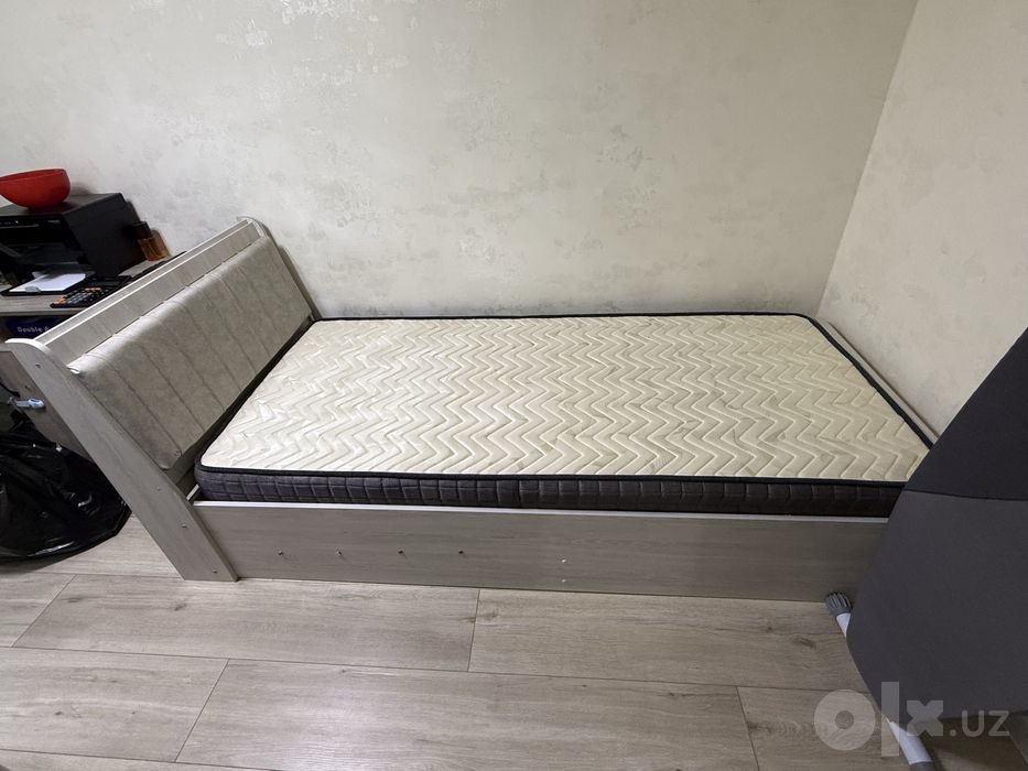 Продам односпальную кровать с ортопедическим патрасом
