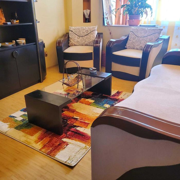 Inchiriez apartament 2 camere 1Mai Sala Polivalenta