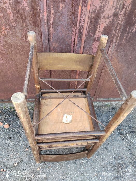 Столове 4броя.  .