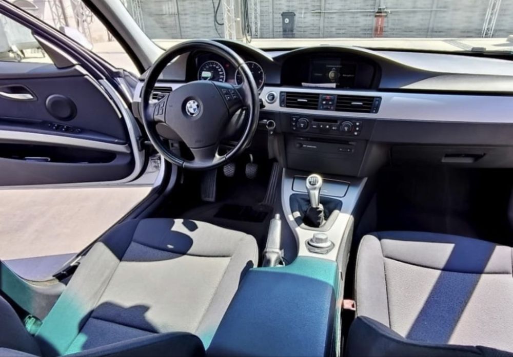 BMW Seria 3 E90 – 2006 – Foarte bine întreținut