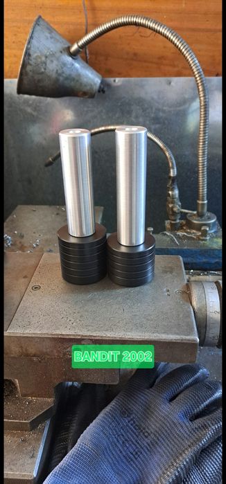 Изработени на струг краш тапи Honda hornet и Хонда Кавазаки Сузуки