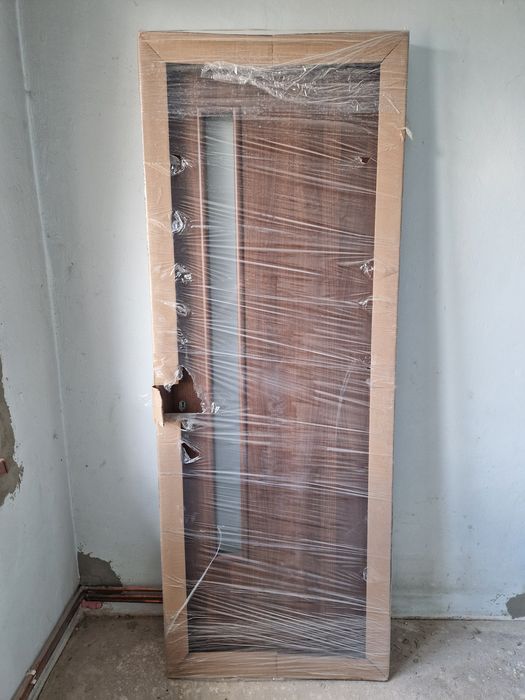 Ușă interior Eco Euro Doors R80, Nuc, Dreapta, 76x202 cm + toc (nou în ambalaj)