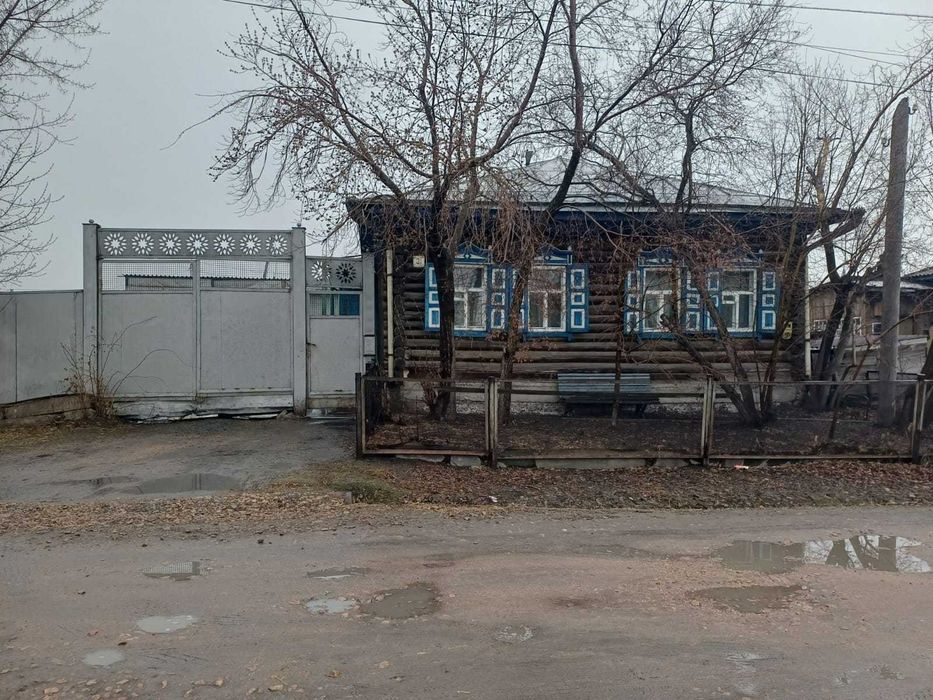 Большой Высокий дом в рабочем поселке - Widok 3