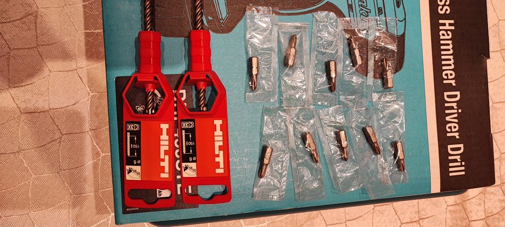 Макита,зарядно,DHP485 ,453,винтоверт.батерия ,вл1830.bl1830.чанта хилт