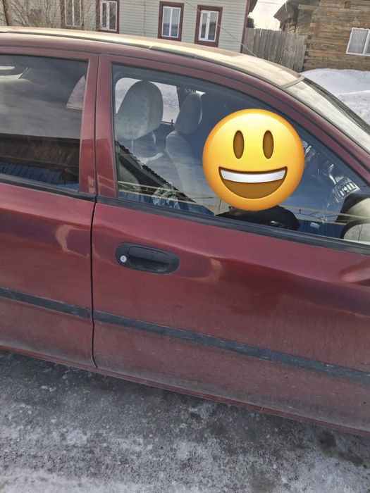 Продам машину марки Mitsubishi Carisma