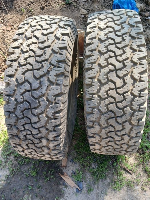 Продам шины на джип