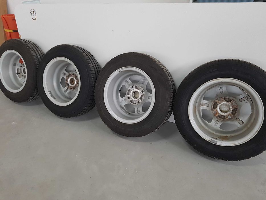 Джанти 13 цола 4Х114.3 с Летни гуми.