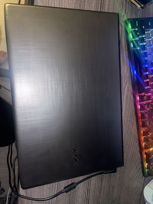 Поодам ноутбук acer aspire e5 575