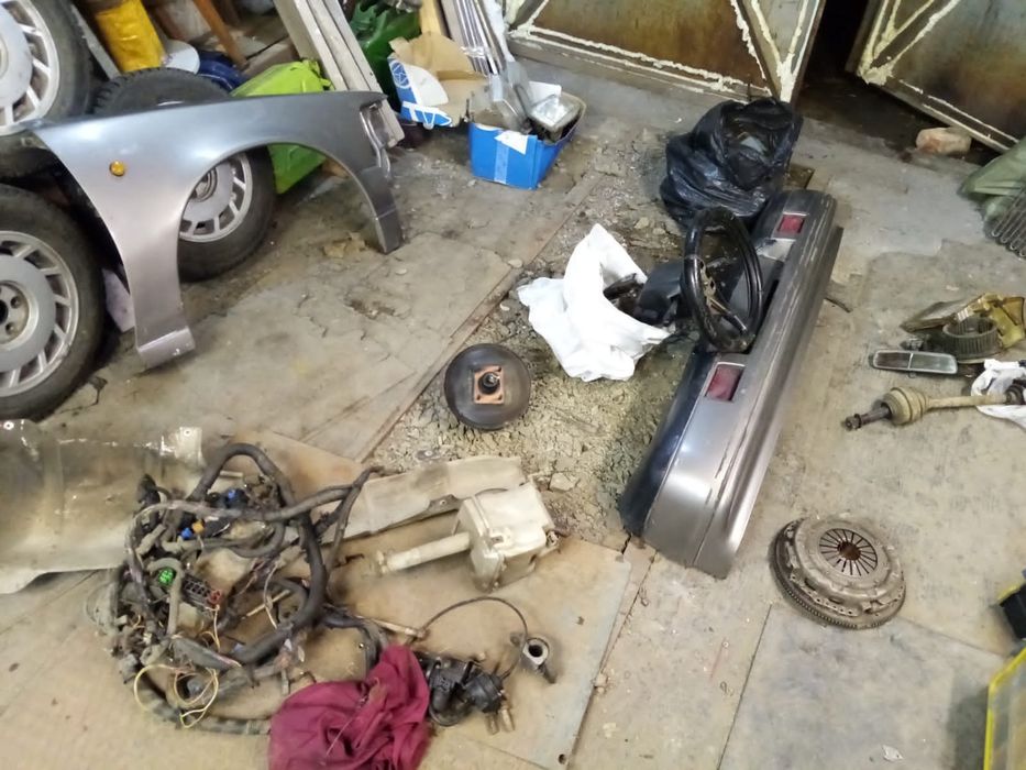 Продаётся  бампер задний 15000(состояние хорошее),