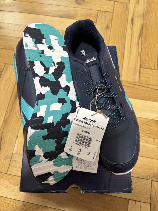Нови Маратонки Reebok 38,5 номер