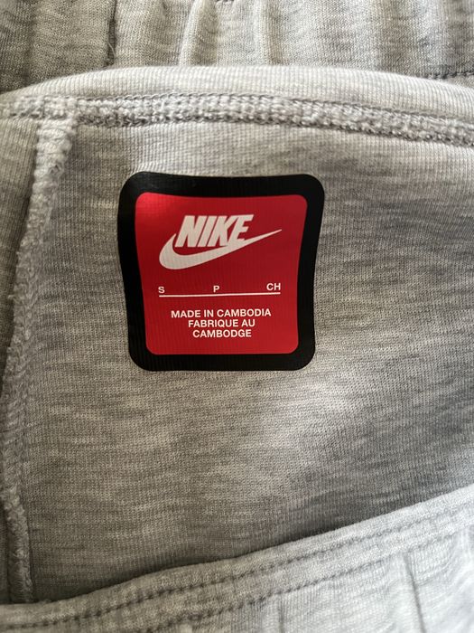 Nike Tech Fleece долнище сиво оригинал размер S