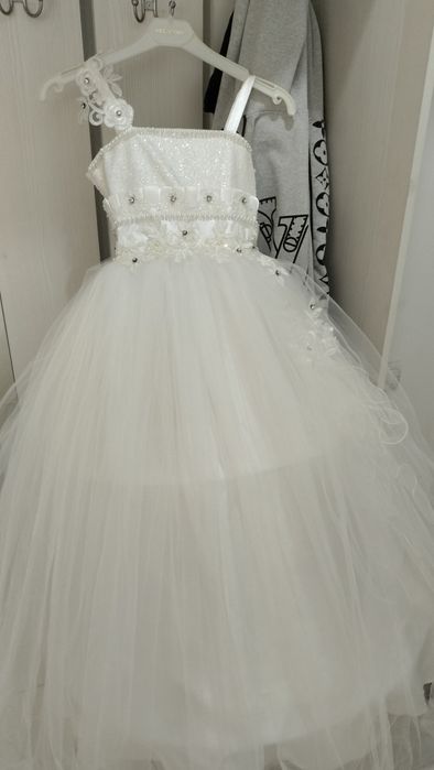 Платье детское нарядное