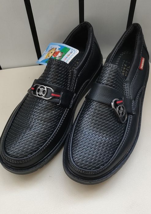 Продаю туфли мальчиковые 34 рр