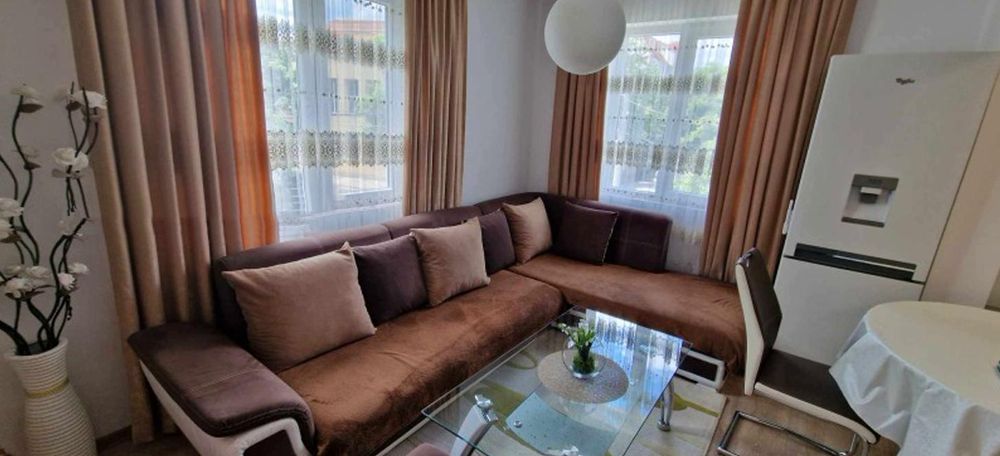 Дава се под наем Тристаен апартамент в София, Триъгълника - 80 кв.м за 750 € - Снимка #2