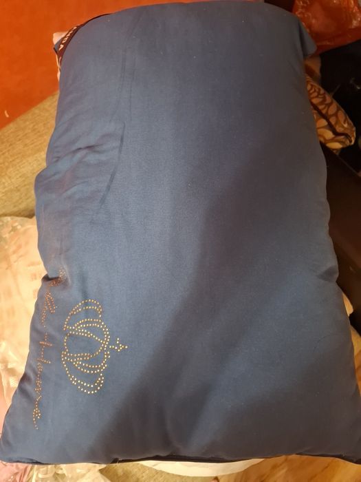 Продам подушку 2000