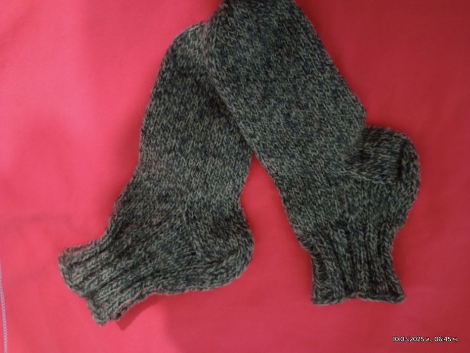 Домашно плетени вълнени чорапи