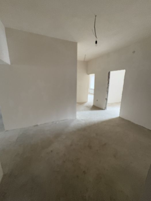 Продается 4 комнатная квартира