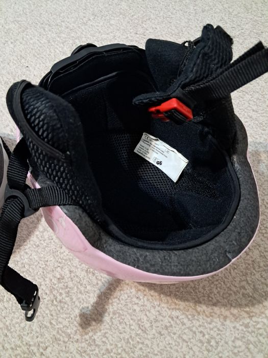 20 lei amândouă! Cască fete biciclete/role/protecție/sky