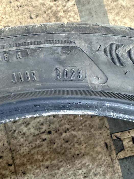 Гуми 235 40 19 летни