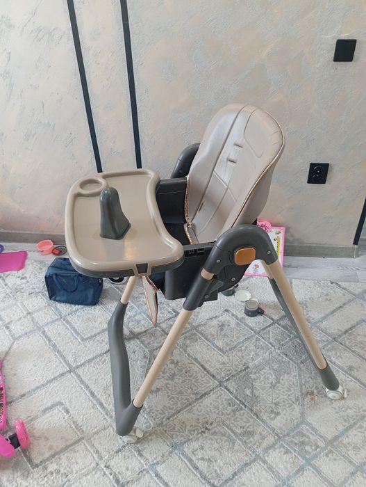 Продам детский стол