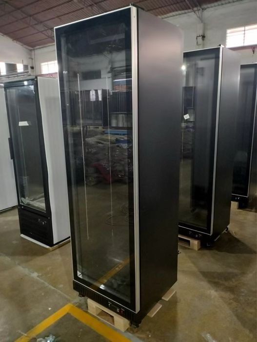Vitrina frigorifica verticala noua cu o usa 187cm inaltime