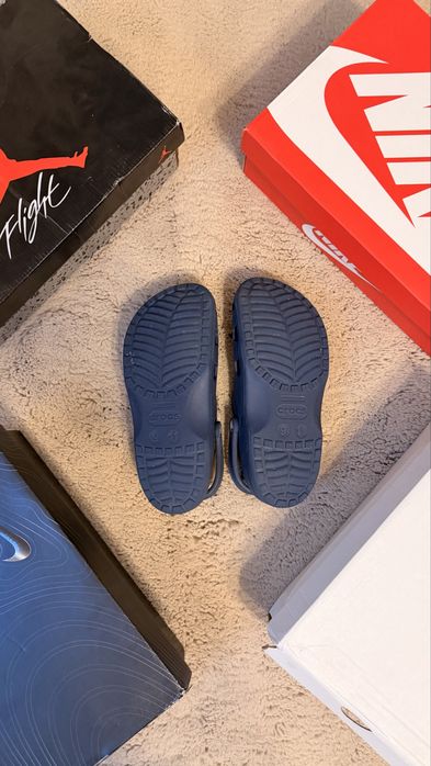 Papuci crocs albastri + accesorii