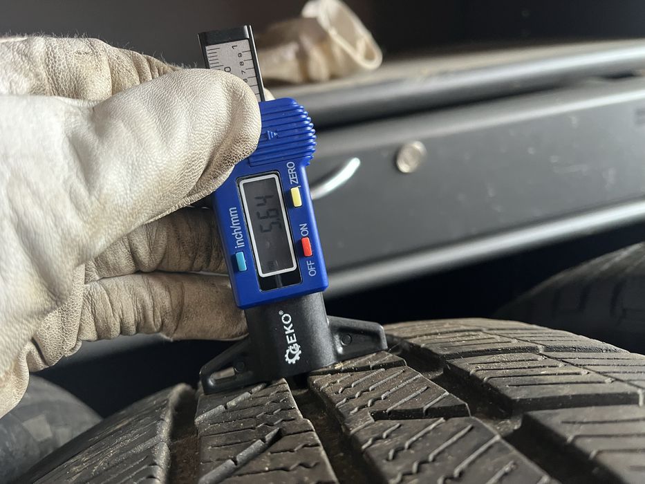 225/55 R17    de iarna M+S Michelin Barum