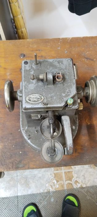 Прадаю Швейные Машины и оверлоки