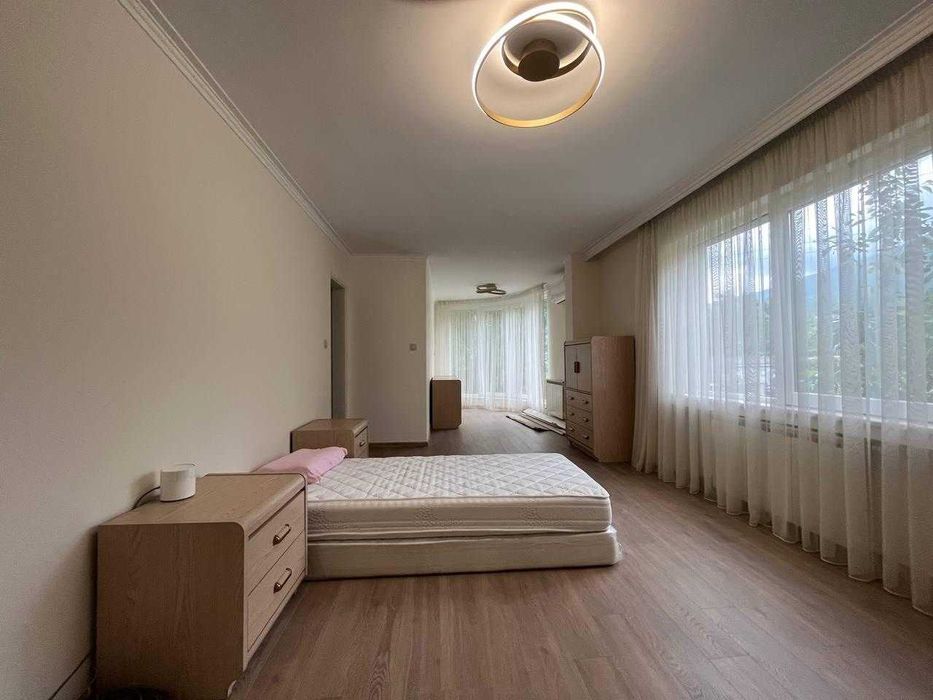 Дава се под наем Къща в София, Манастирски ливади - 300 кв.м за 3350 € - Снимка #2